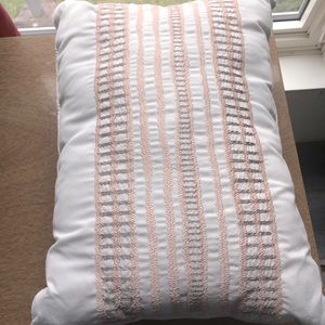 8/15 White decorative pillow with embroidery